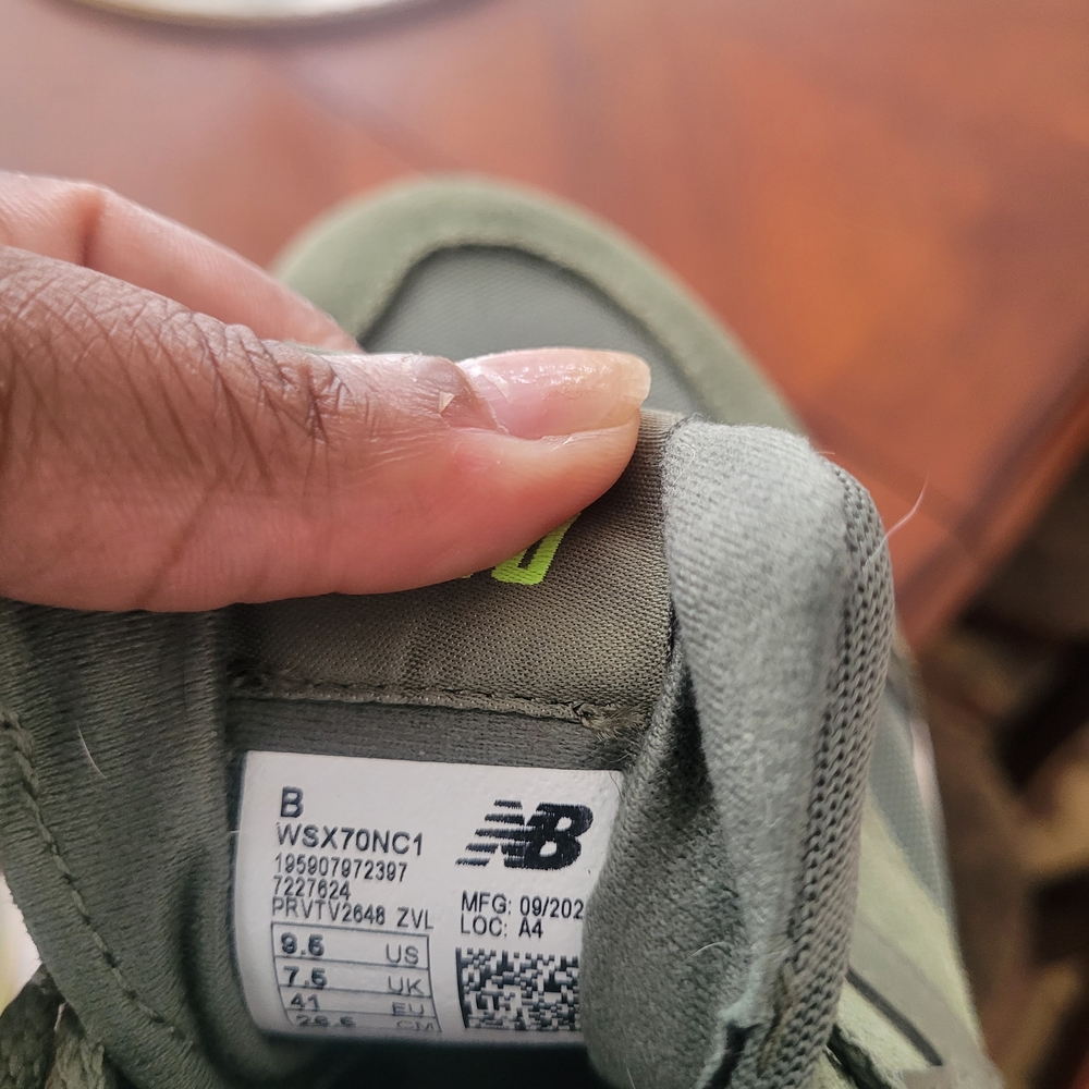 New Balance Green Athletic Shoes - Picture 3 of 5